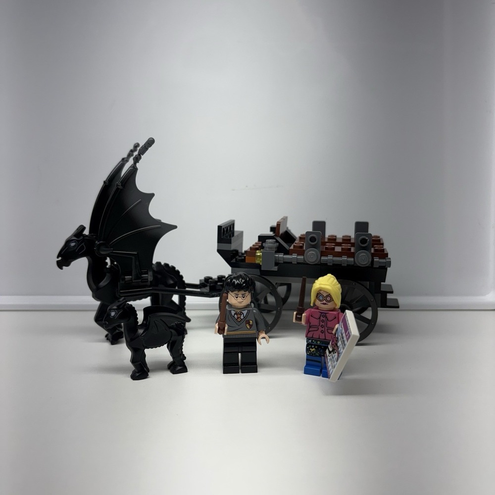 Lego 76400 Harry Potter Thestral Drawn Carriage With Minifigures (Used)